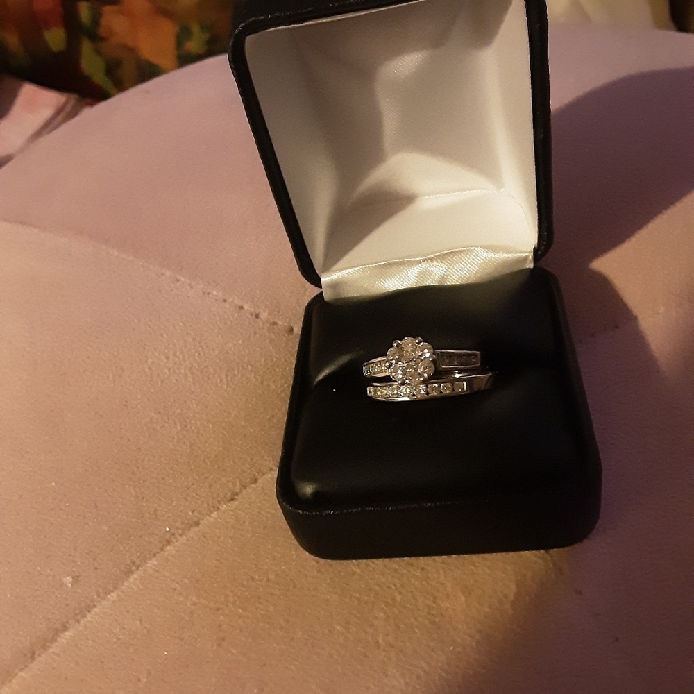 10kt. White Gold, 2ct. Diamond ring.